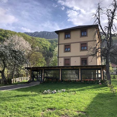 Zvjezdana Dolina Garni Hotel Andrijevica Kültér fotó